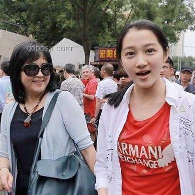 重温关晓彤高考采访趣事，解决娱乐内容回顾难题